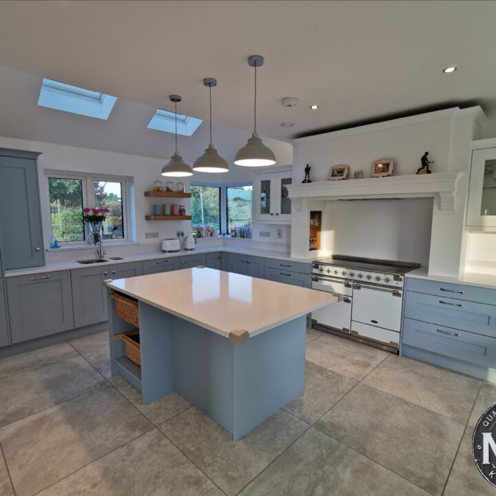 This solid painted kitchen is from our MLK Ashford collection and we absolutely love this one.